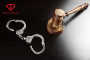 cho vay lãi suất cao phạm tội gì